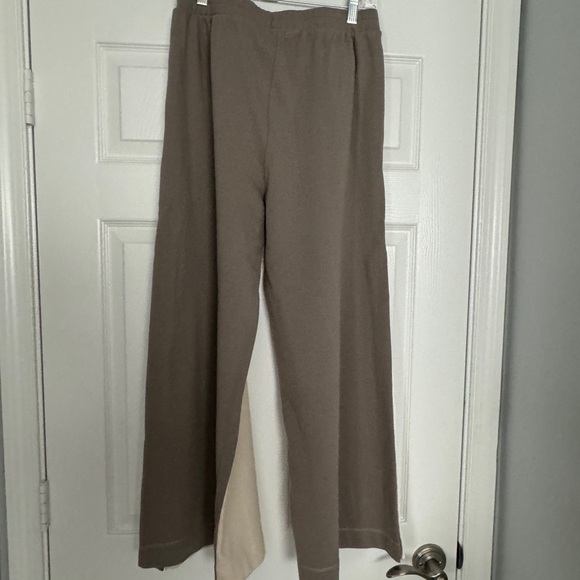 Women’s cotton elastic waist 2 tone pant - Picture 2 of 3